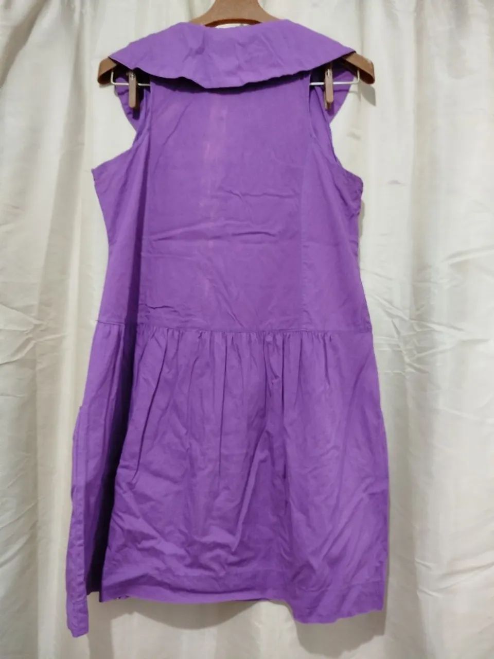 Vestido roxo com gola diferenciada - Foto 2
