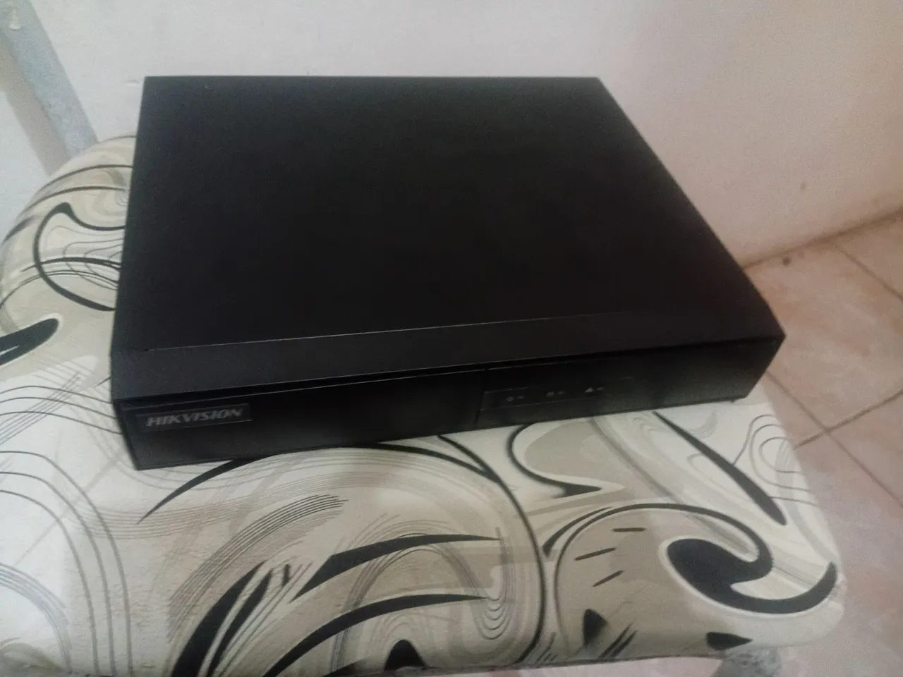 Gravador de Vídeo Hikvision sem novo bem conservado
