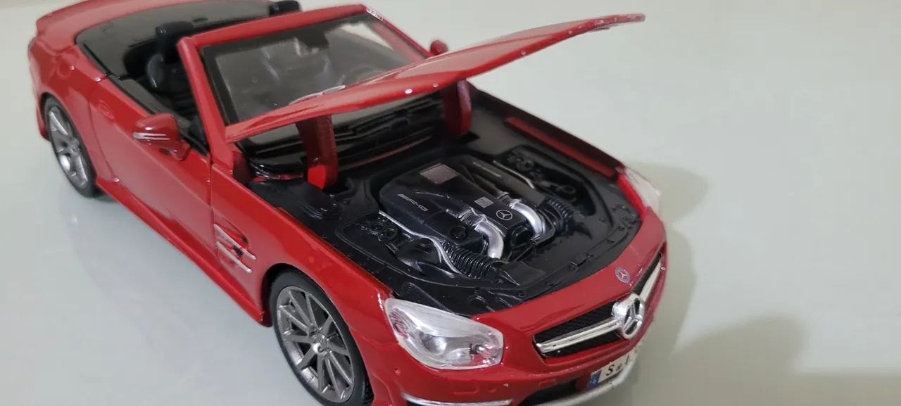 Miniatura Mercedes Benz SL 63 Amg Maisto 1:24 - Foto 5