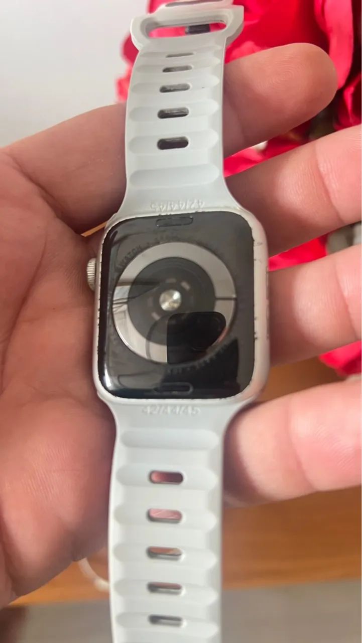Apple Watch Série 4 44MM Touch não está muito bom mas usa normal - Foto 2