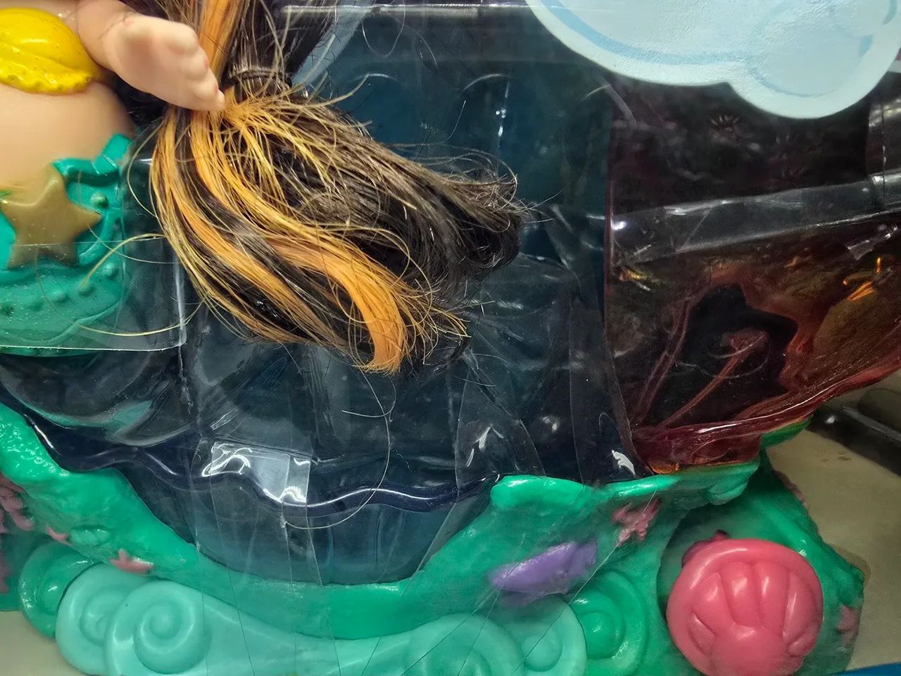 Boneca Bratz Babyz Mermaidz Waterfall Fun Lacrada - Foto 3
