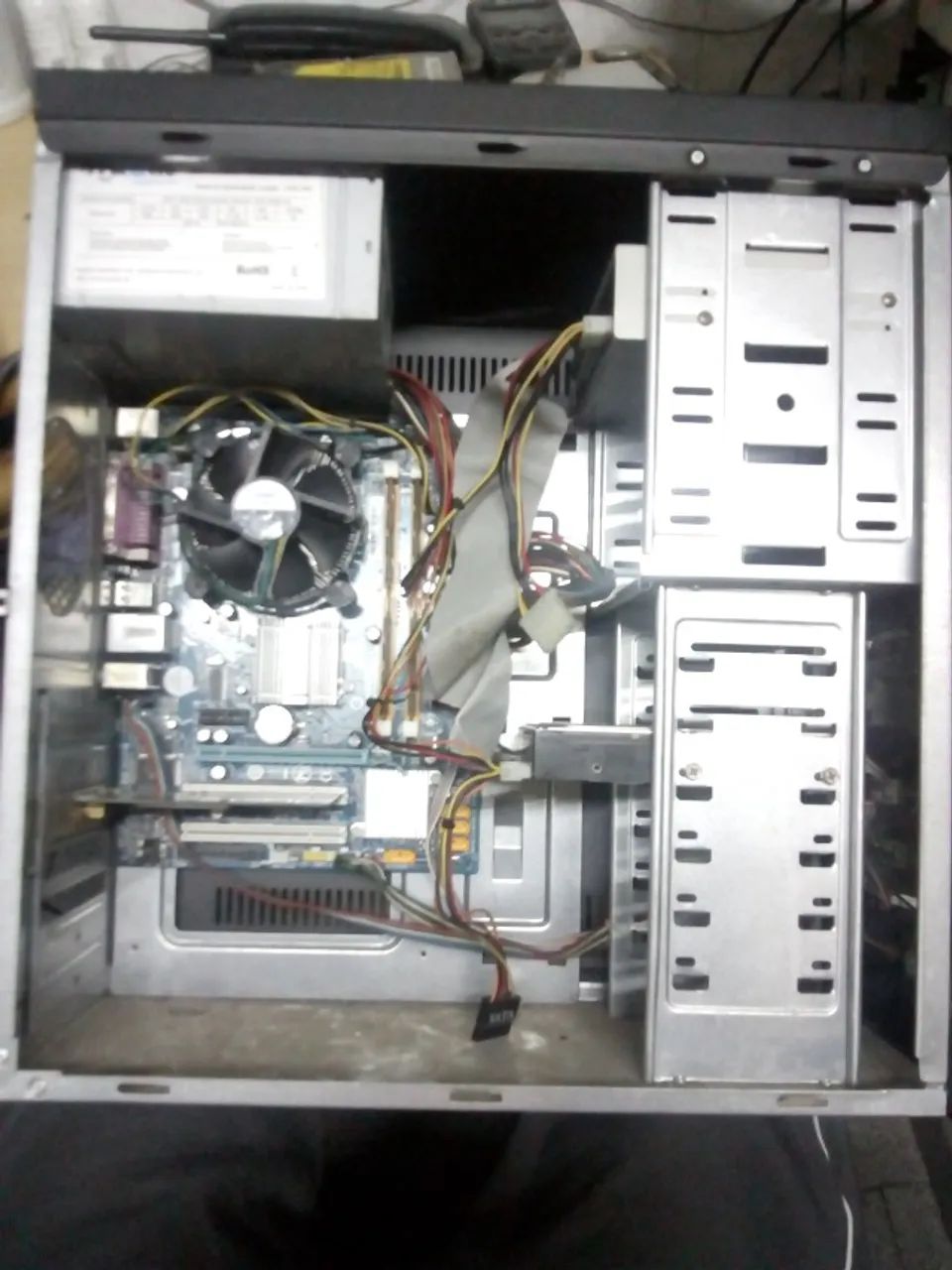 CPU dual-core, 2 GB memory, 80 GB HDD; read the description64739264891523122