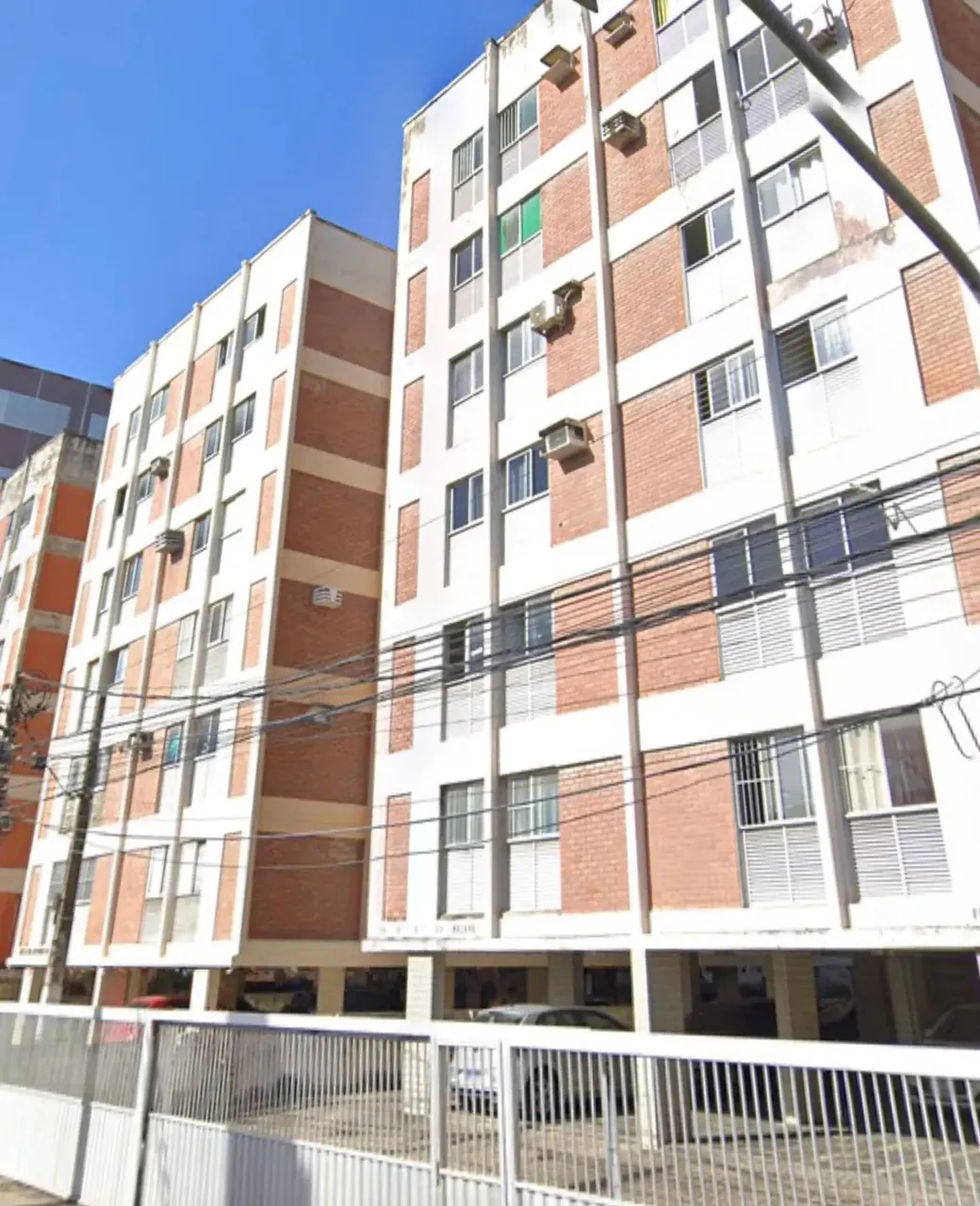 Oportunidade Única no Coração das Graças: Amplo Apartamento em Localização Privilegiada!