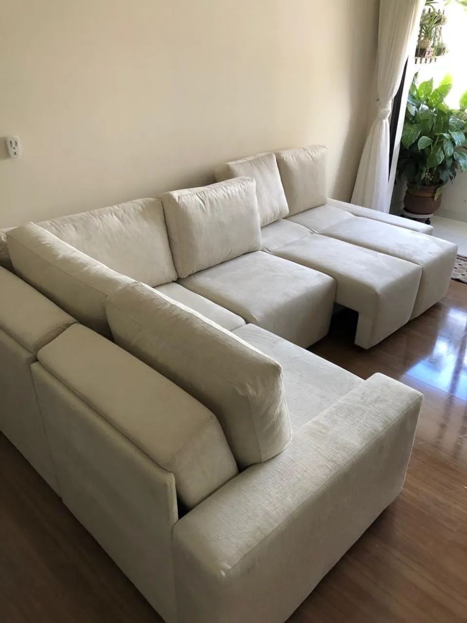 Sofá retrátil em ?L? 5 lugares