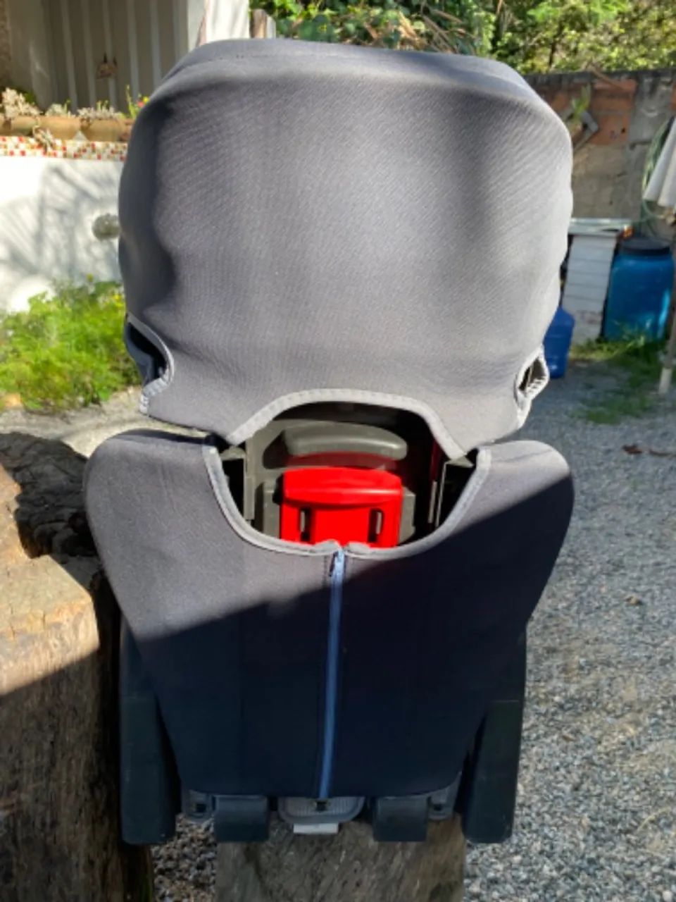 Vendo cadeirinha de segurança de 15 a 36 k - Foto 3