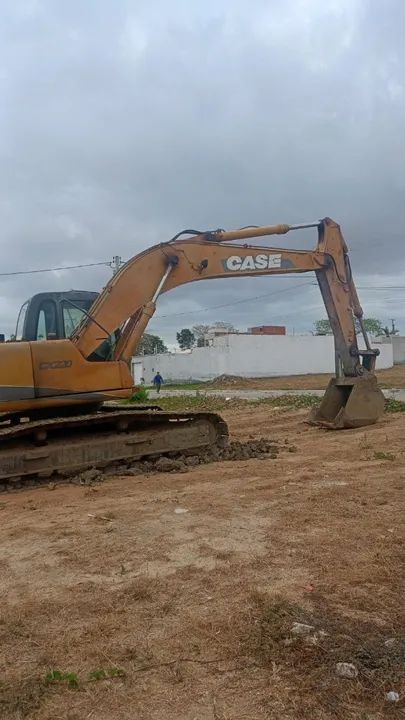 ESCAVADEIRA CASE CX220 - Foto 2