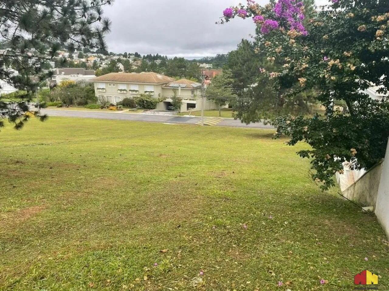 Terreno de 630m2 à Venda em Condomínio Fechado em Barueri!