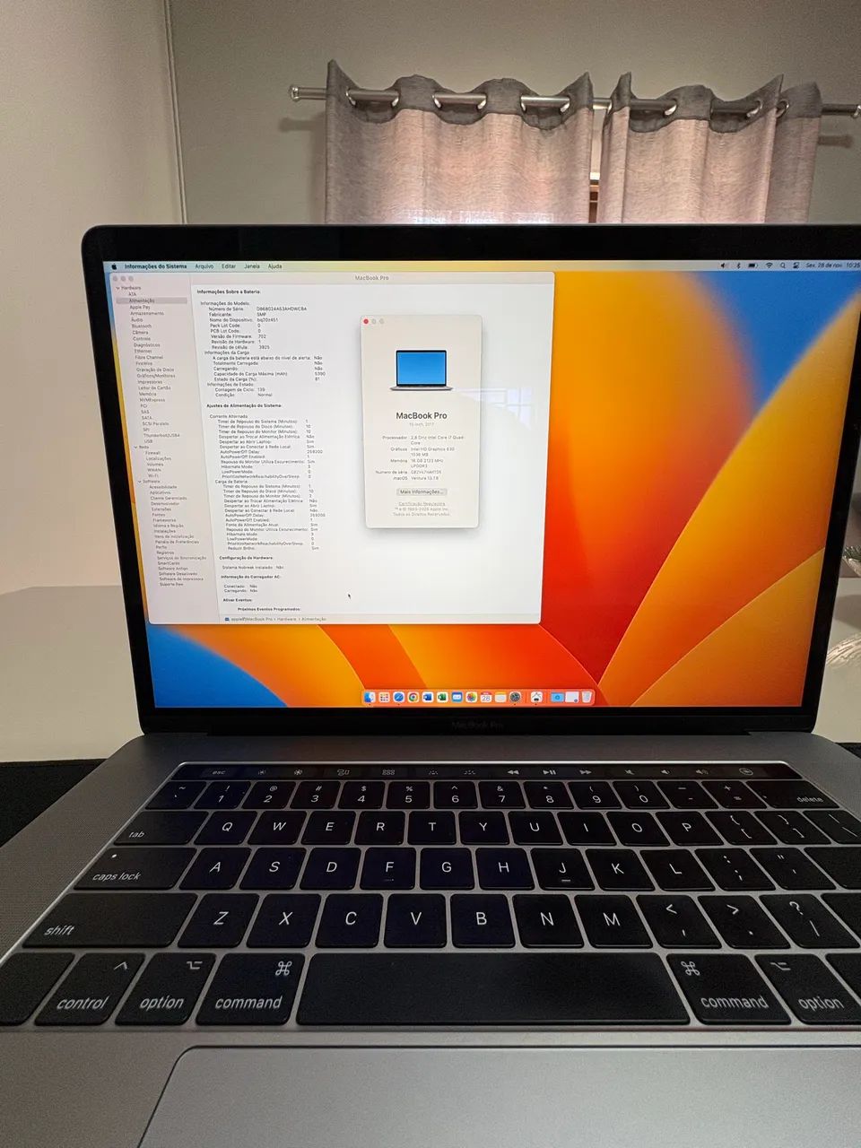 MacBook Pro Touch Bar 2017 - 15 polegadas (i7/16g/256g) placa de