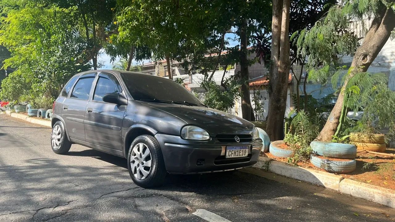 Vendo corsa super 96 4 portas 1.0 8V   - Foto 3