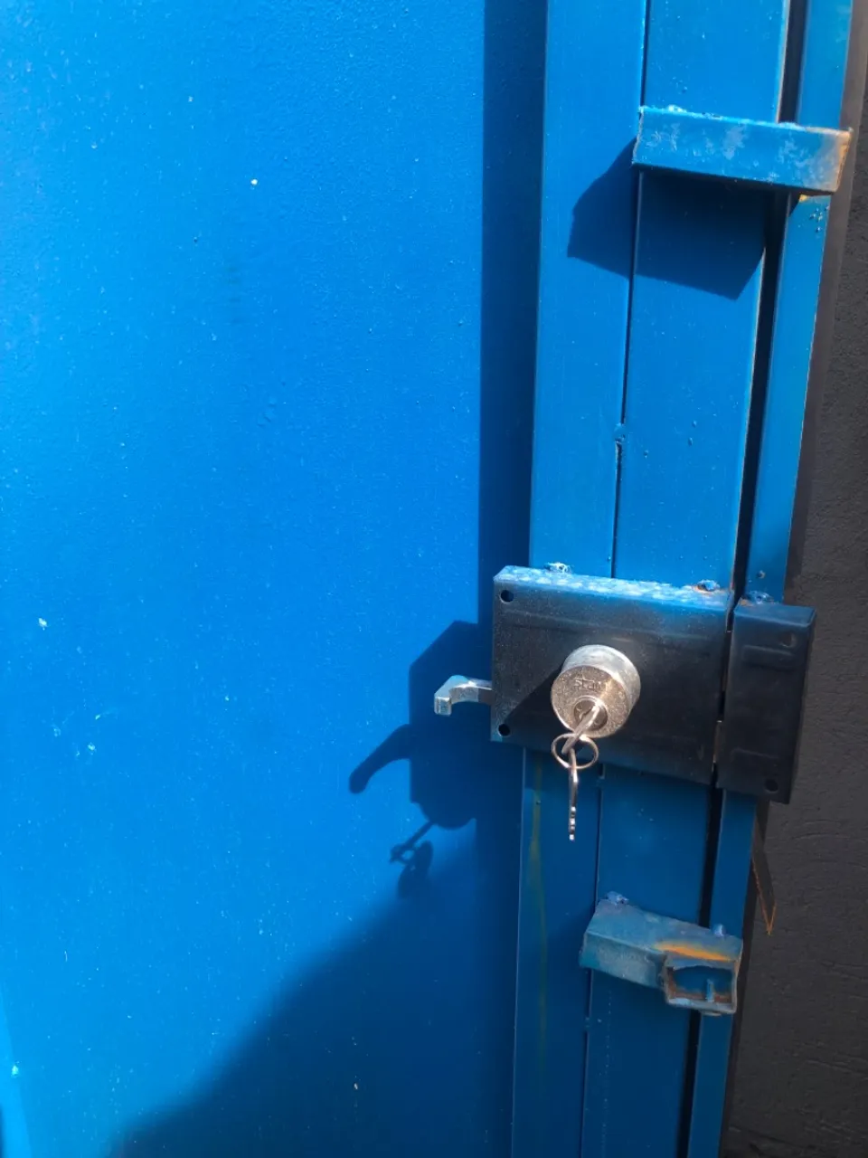 Porta de Aço com Fechadura 2,10x0,90
