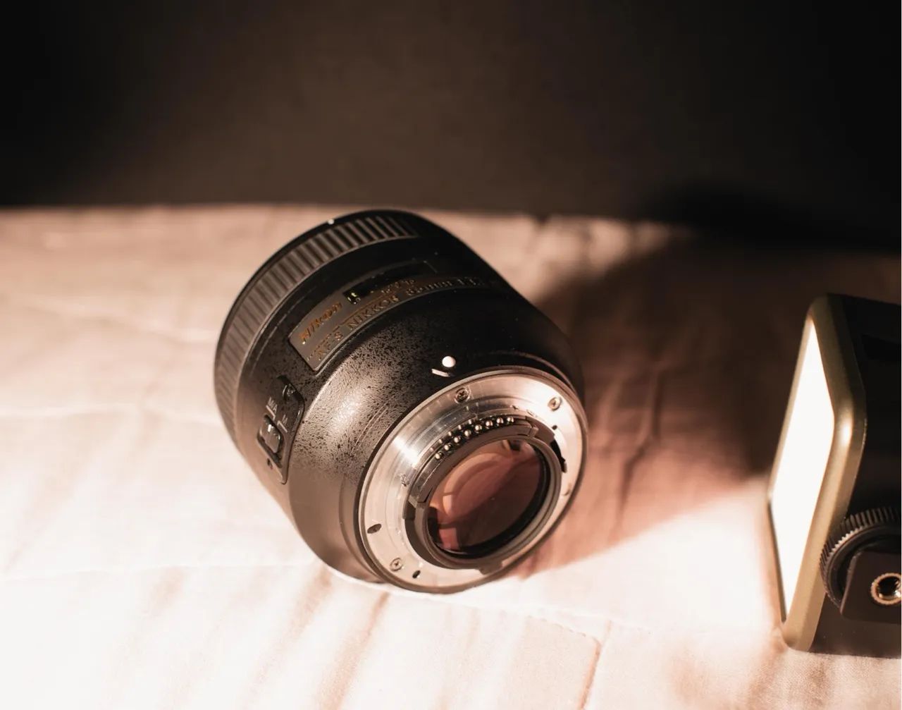 Lente Nikon AF-S Nikkor 85mm f/1.8G IGUAL A NOVA - Foto 2