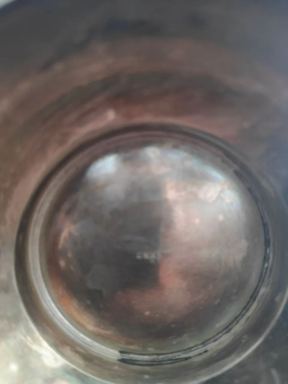 Vaso decorativo  antigo em metal dourado e prata - Foto 3