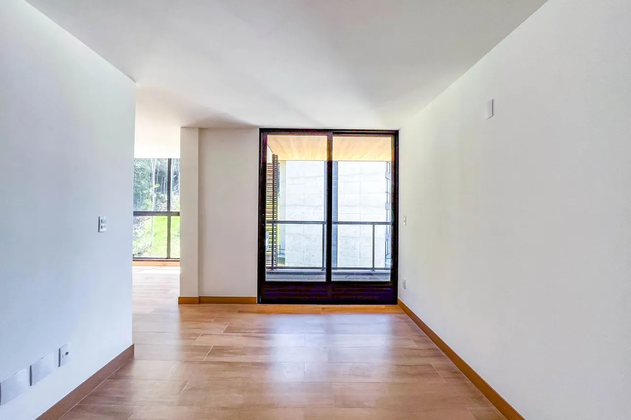 Apartamento dois quartos, no bairro do Alto, Teresópolis.