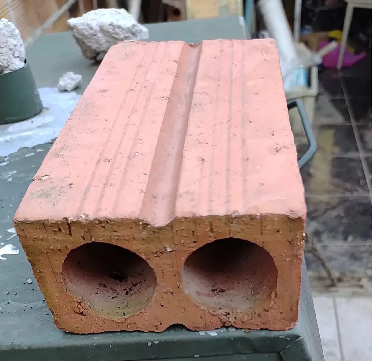 Tijolo Furado para Alvenaria 2 Furos 360 Un.