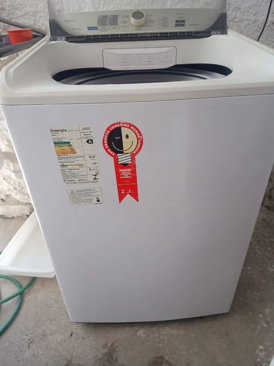 Máquina de lavar  pouquíssima usada motivo da vendo é mudança de estado 
