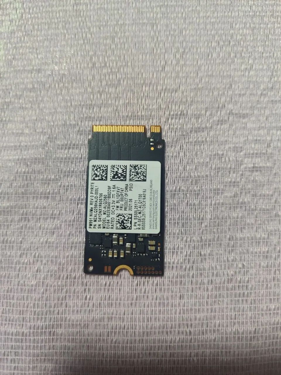 SSD NVMe Samsung 256GB M.2 2230 – Working64739260097155122