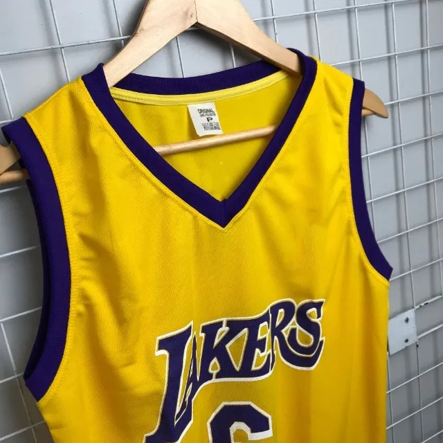 Camisa regata estilo Machão