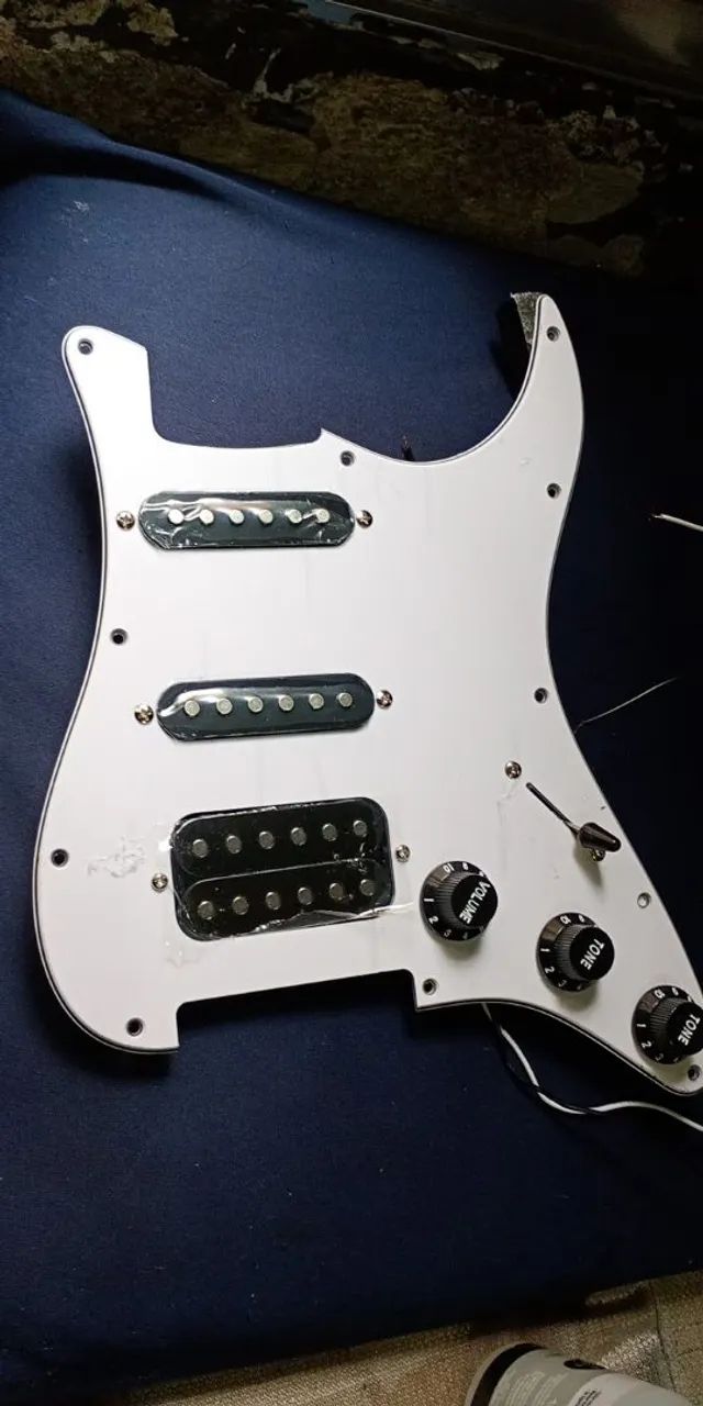 Escudo de superstratocaster com adicionais excelente 