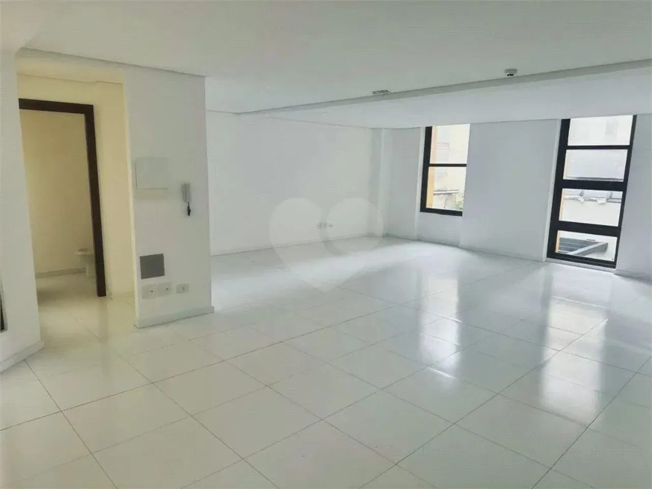 Sala comercial para venda tem 72 metros quadrados em Centro - Curitiba - PR