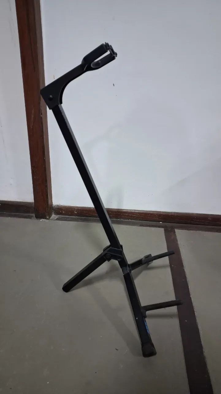 Suporte de chão para violão - Foto 2