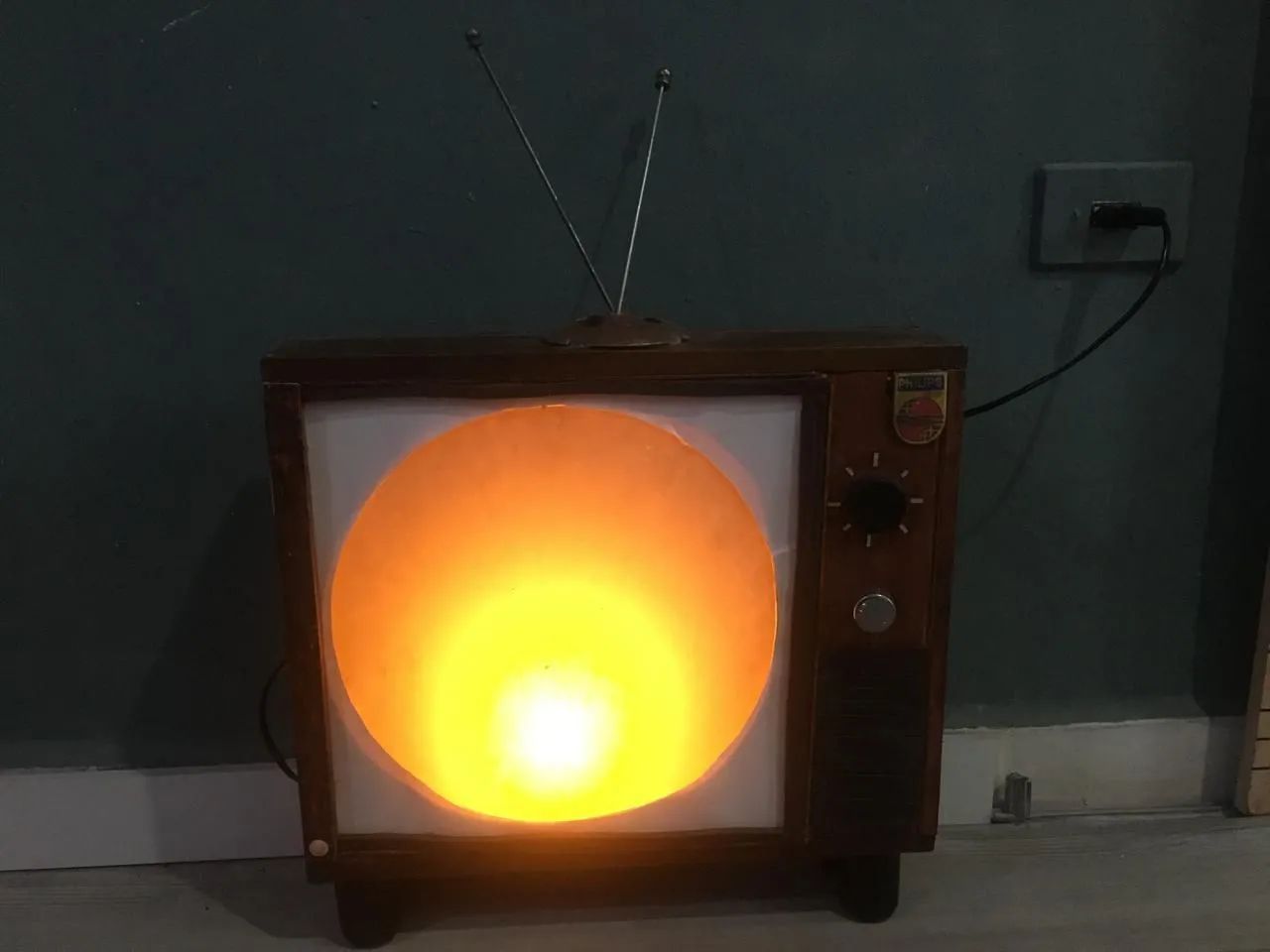 Luminária Televisão - Foto 2