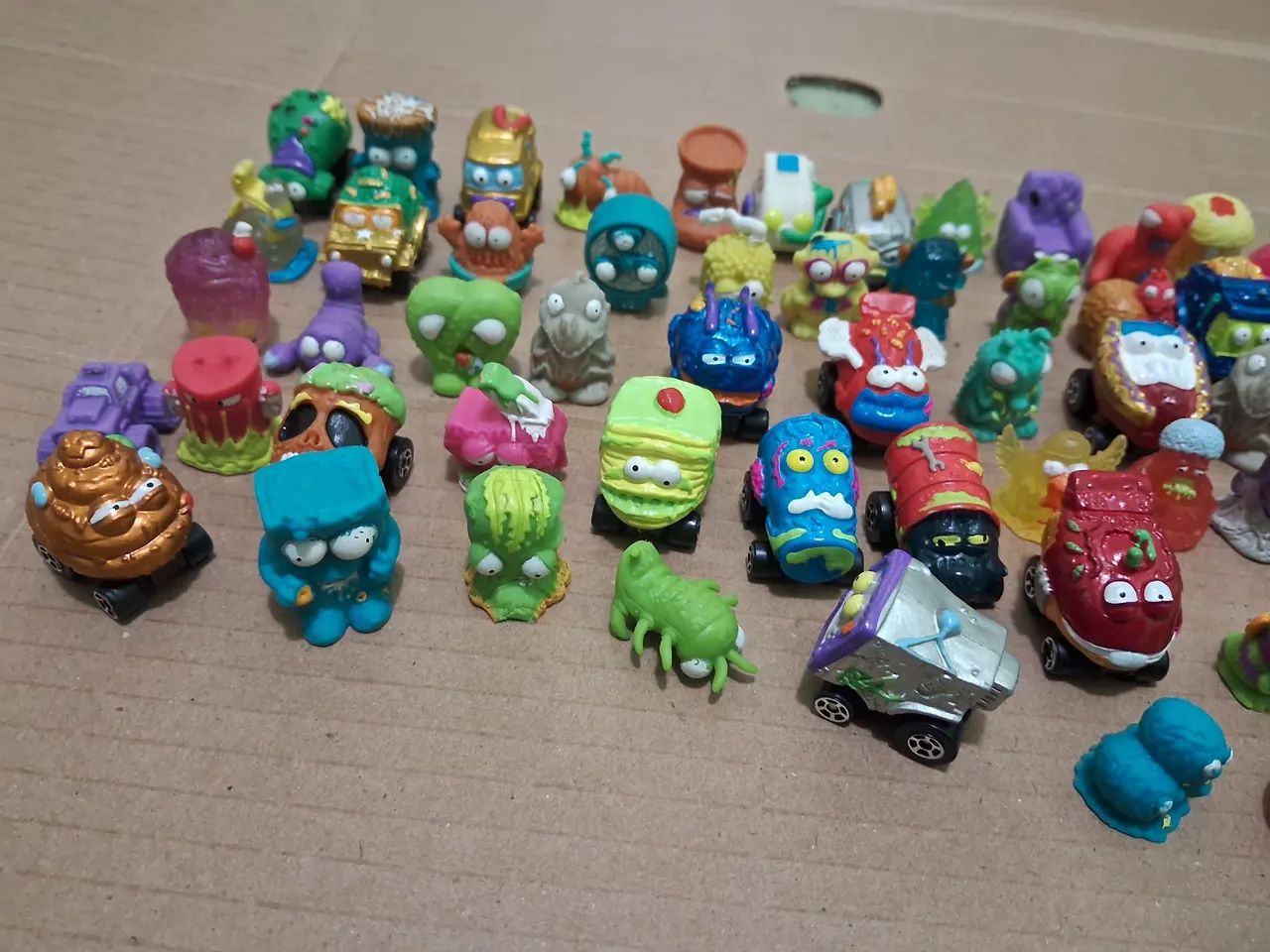 Pote de Brinquedos Raro p/ Colecionador Trash Pack 75 miniaturas bem conservado.  - Foto 5