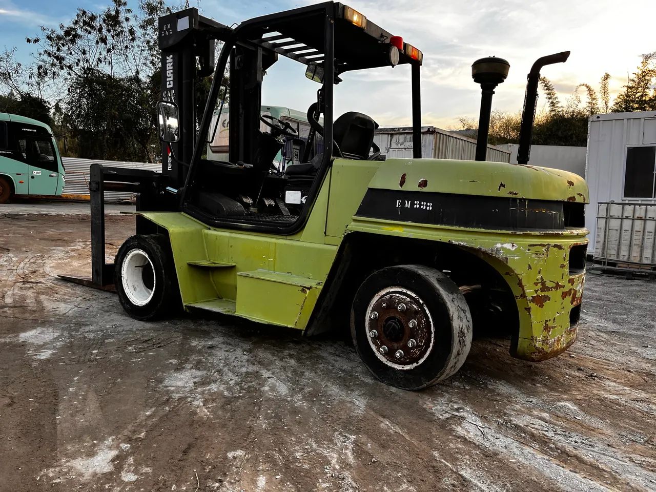 Empilhadeira 7 toneladas  - Foto 2