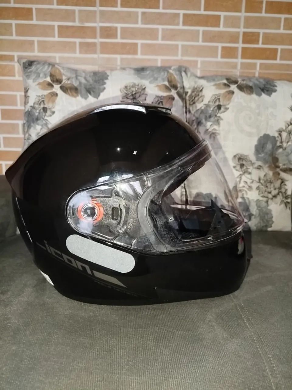 Capacete de Moto Preto com Visor Transparente e Solar - Foto 2