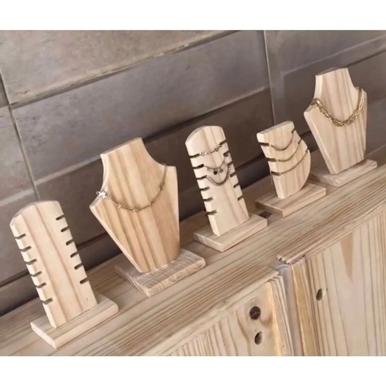 Expositores de madeira para joias