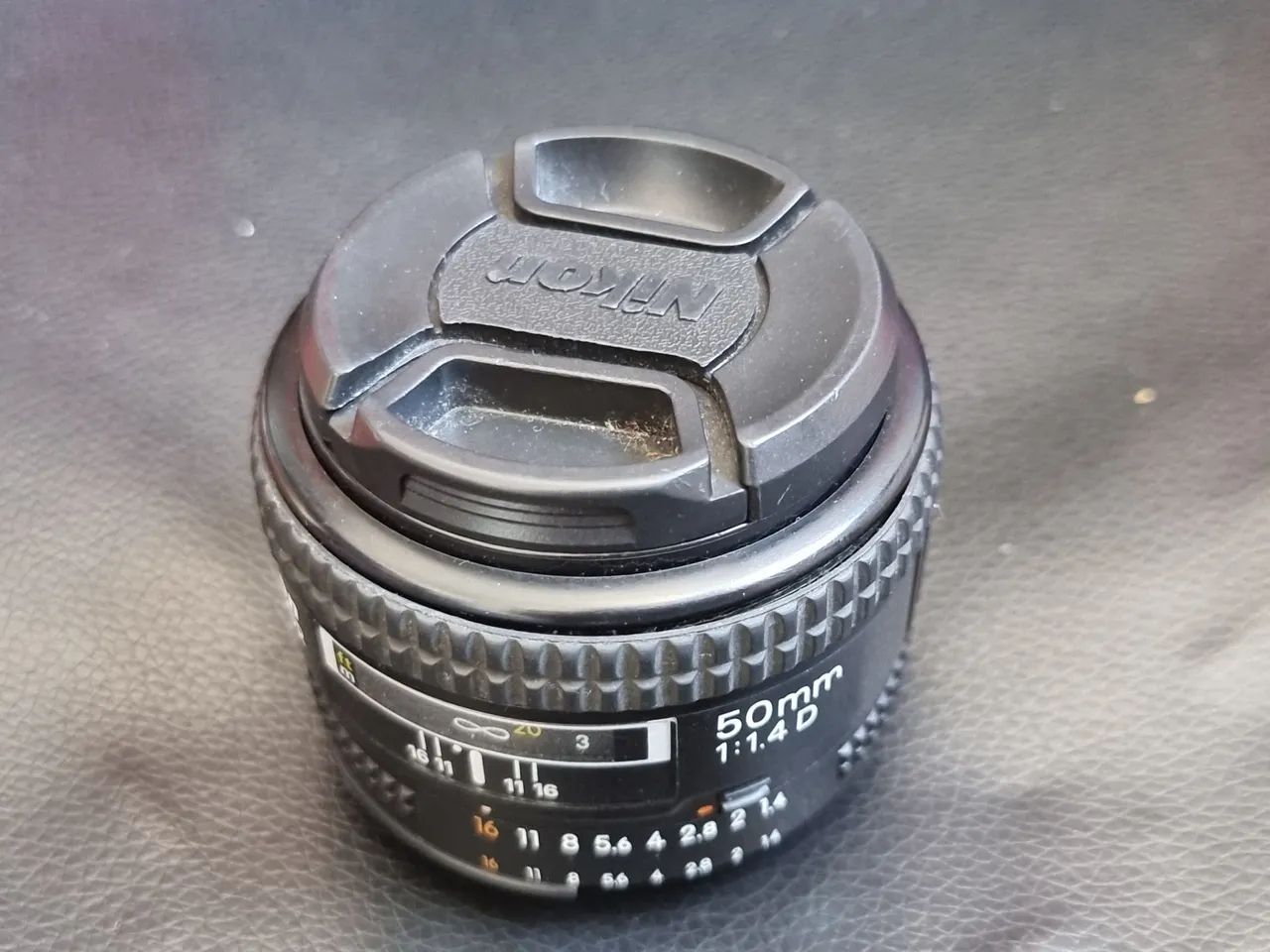 Lente Nikon 50mm f/1.4 D AF