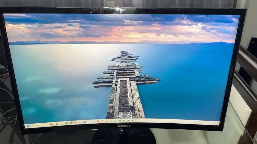 Monitor Curvo Samsung C24f390fh 23,5 Polegadas - Foto 2