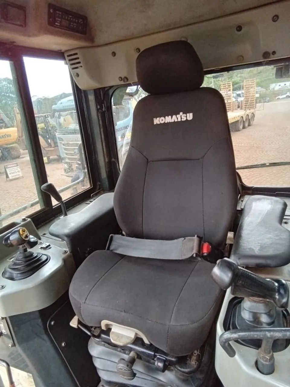 Trator de Esteira Komatsu D61 - Foto 5