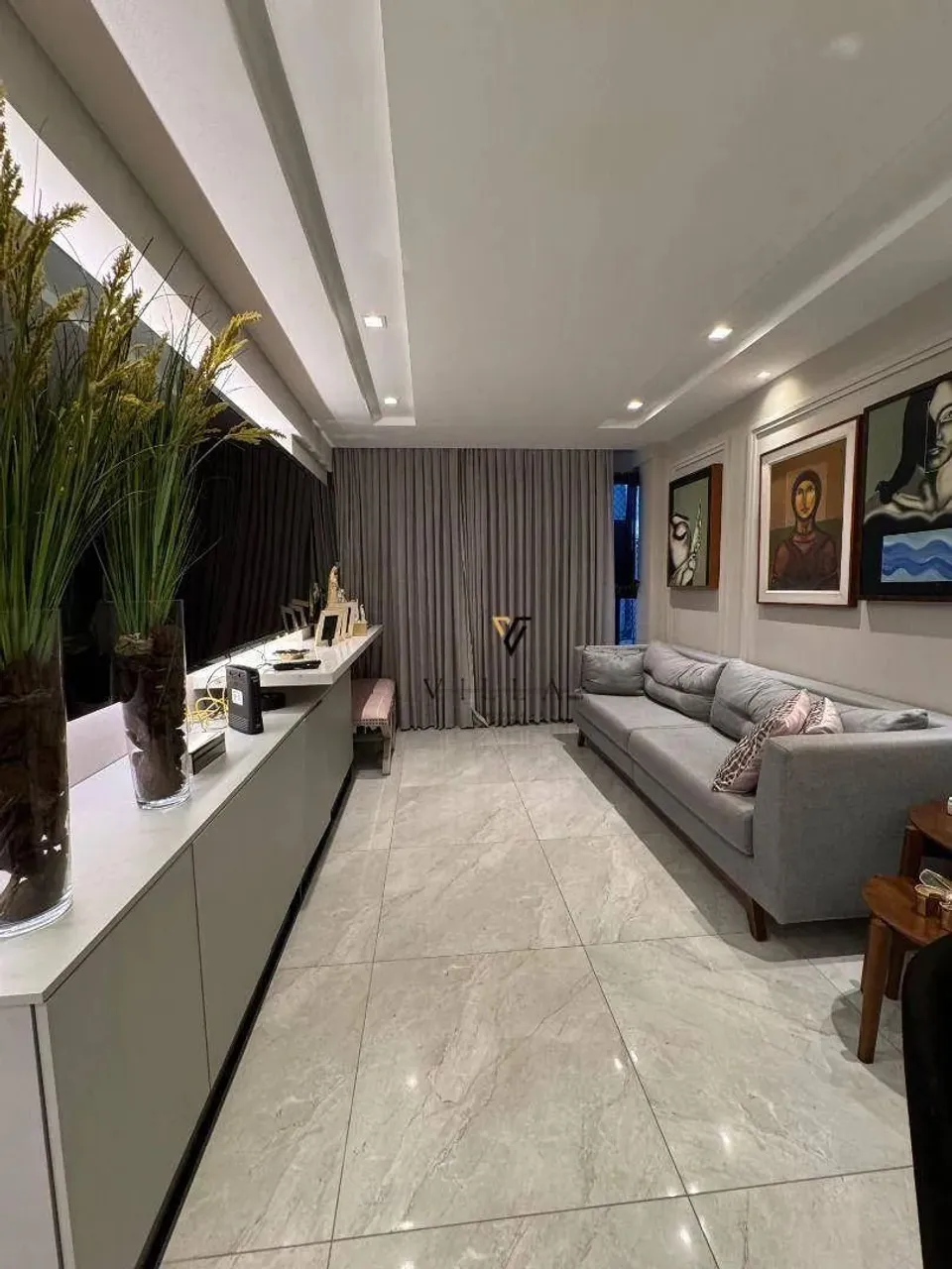 Apartamento com 3 dormitórios, sala para 2 ambientes e varanda à venda, 95 m² por R$ 1250.