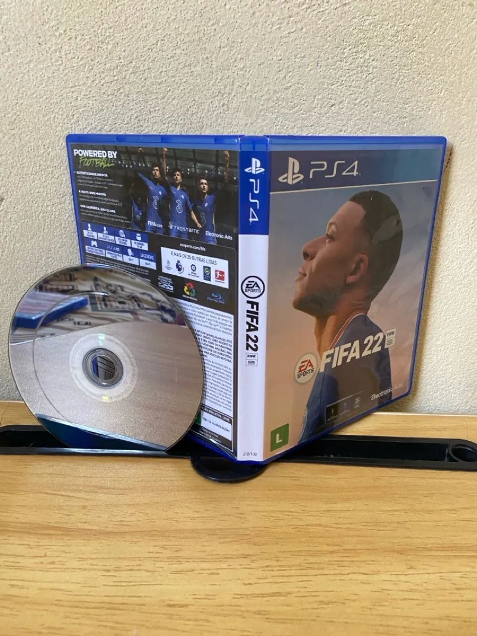 Jogo Fifa 22Futebol Mídia física PS4 (Seminovo) - Foto 2