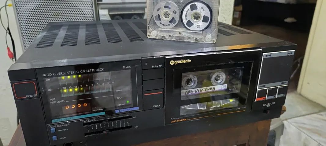 Tape Deck Gradiente D475. Ótimo estado e funcionando bem com manual original. - Foto 5