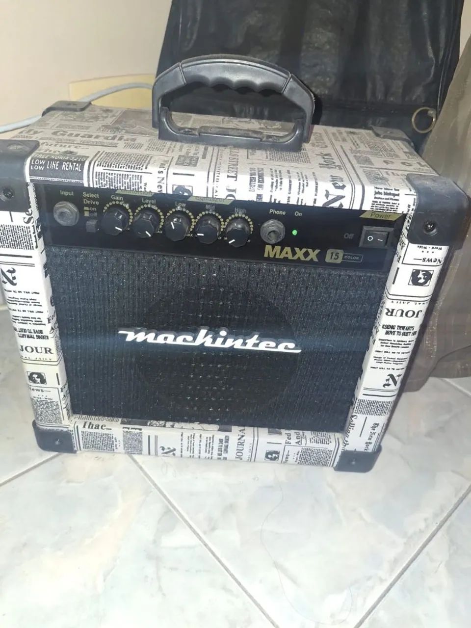 Violão, guitarra e amplificador (com cabos) - Foto 4