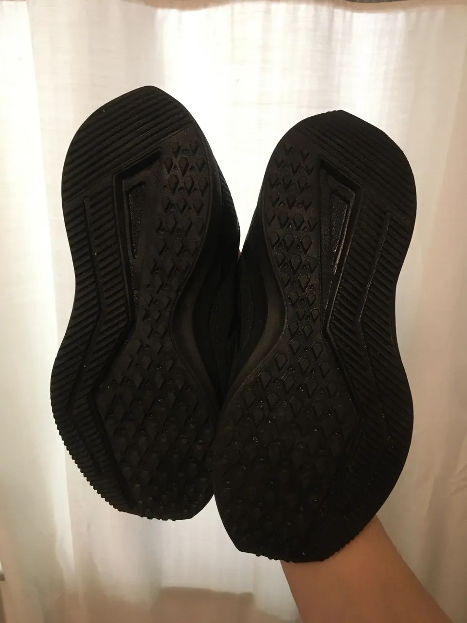 Tênis preto tamanho 39 - Foto 4