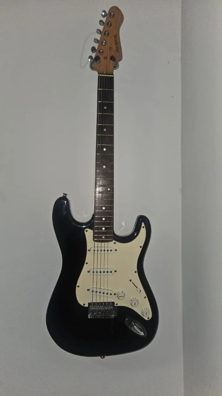 Guitarra Phoenix Stratocaster