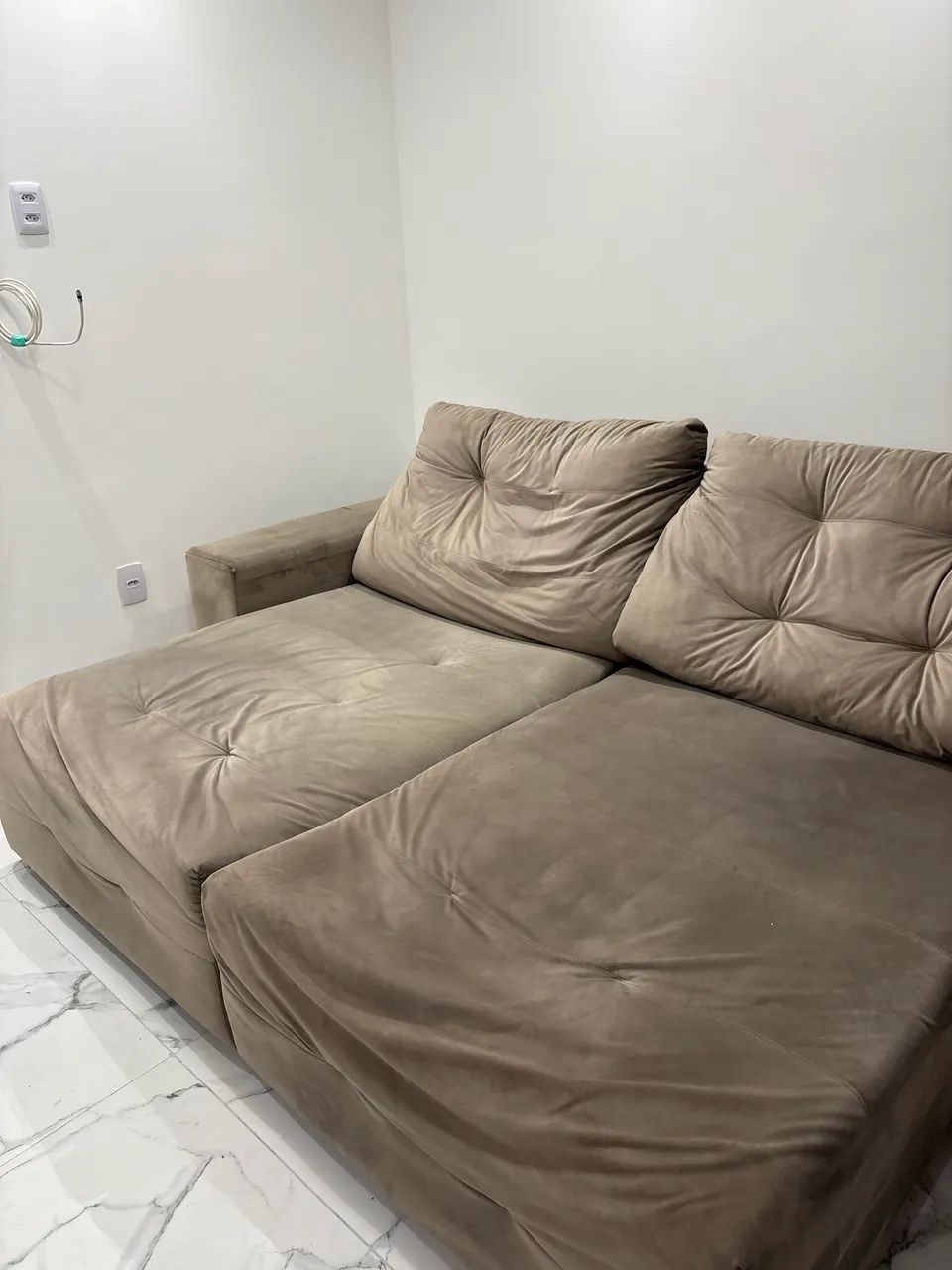 SOFÁ retrátil e reclinável em suede 