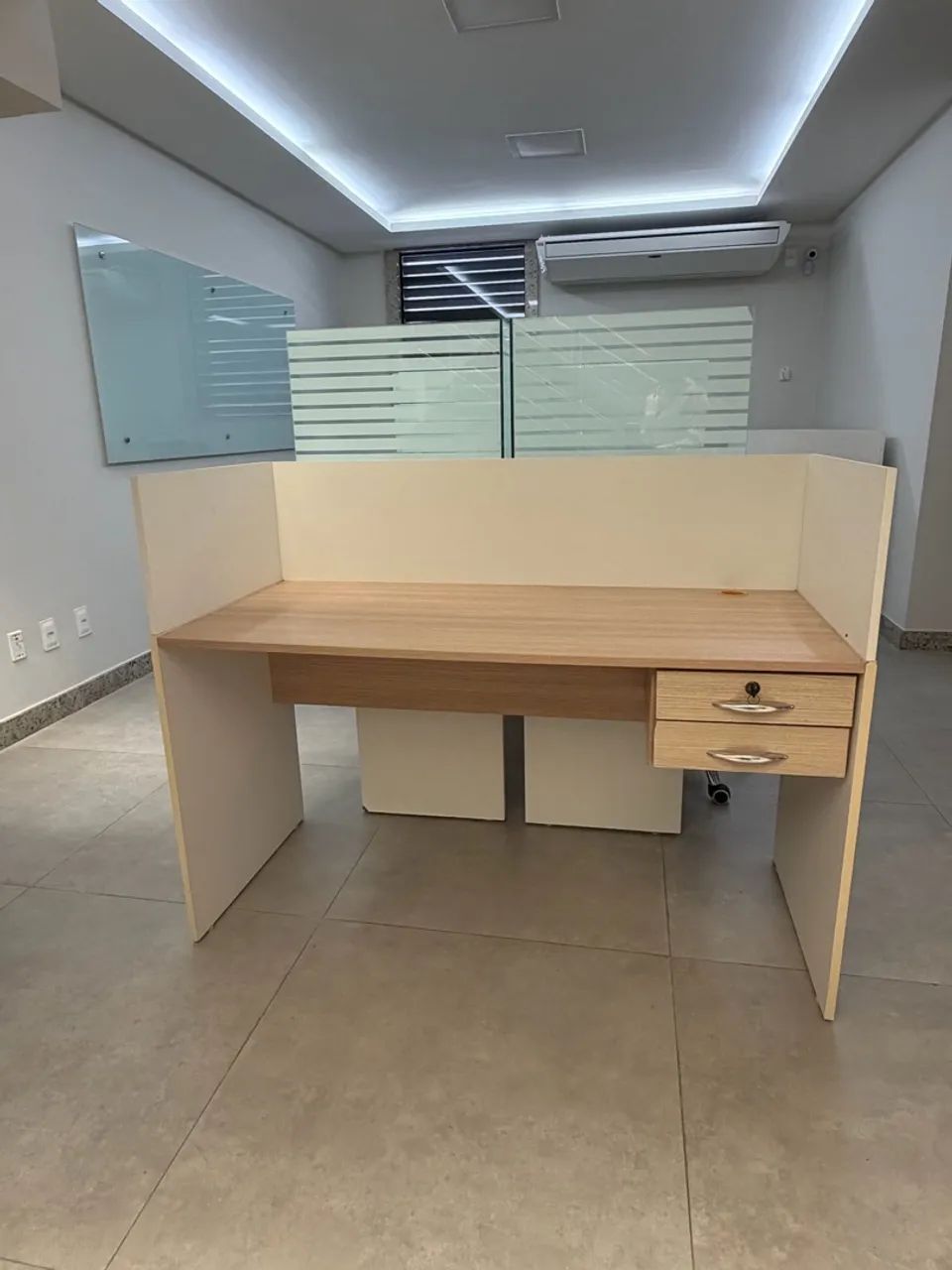 MESA DE ESCRITÓRIO (TENHO 5 UNIDADES IGUAIS)  - Foto 3