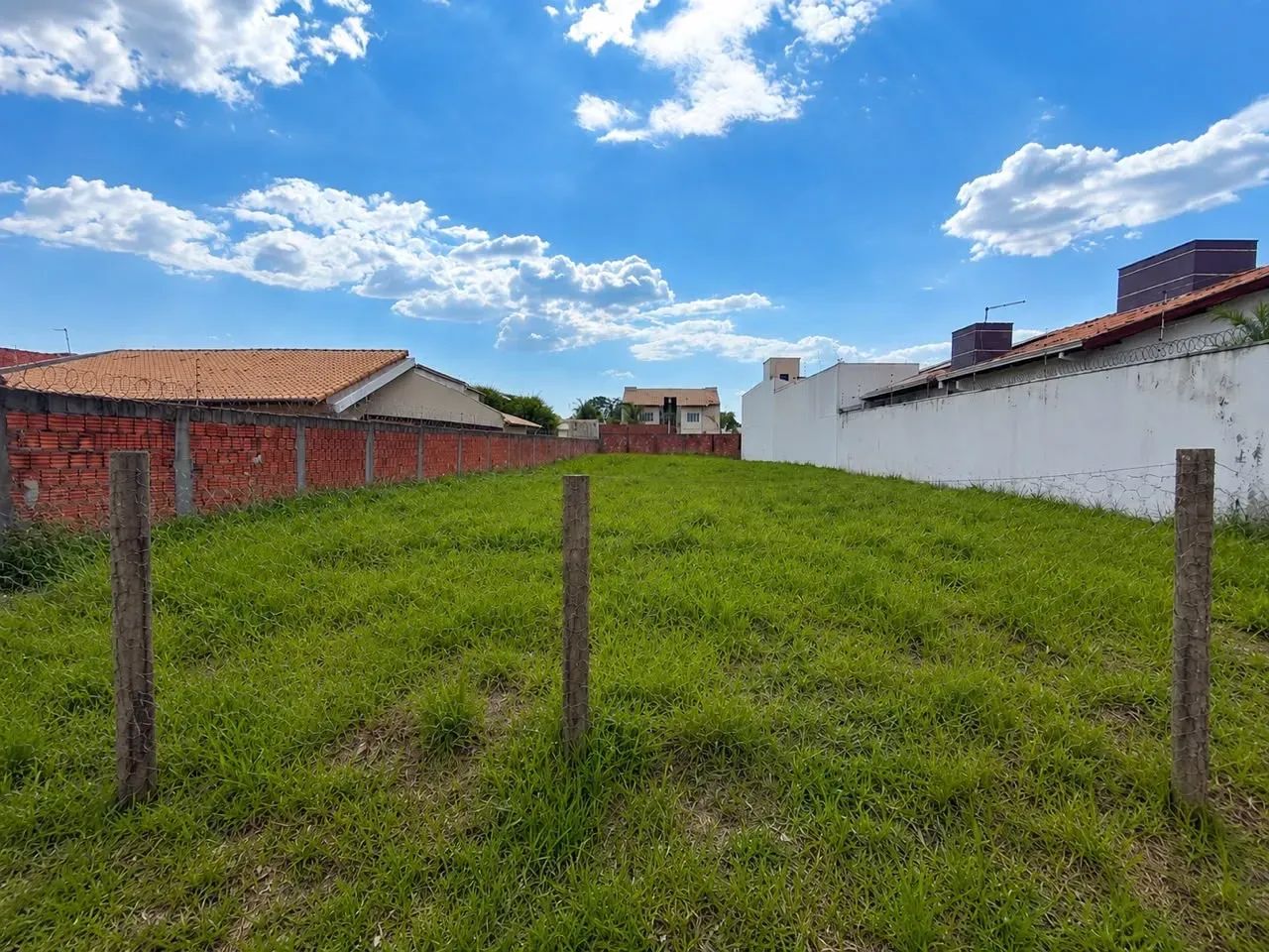 Terreno amplo no Carandá com 15 metros de testada