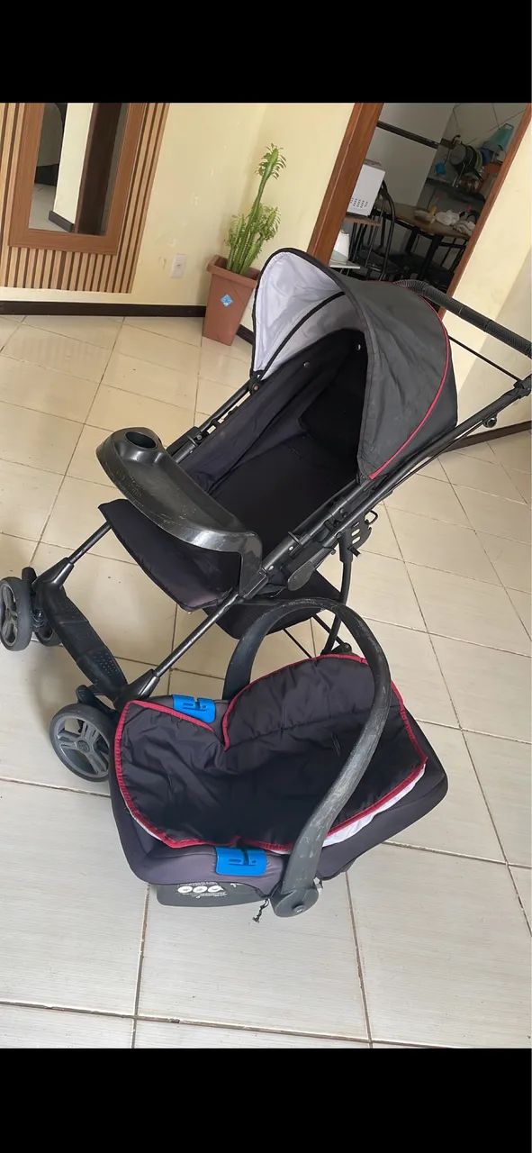 Carrinho e bebê conforto 