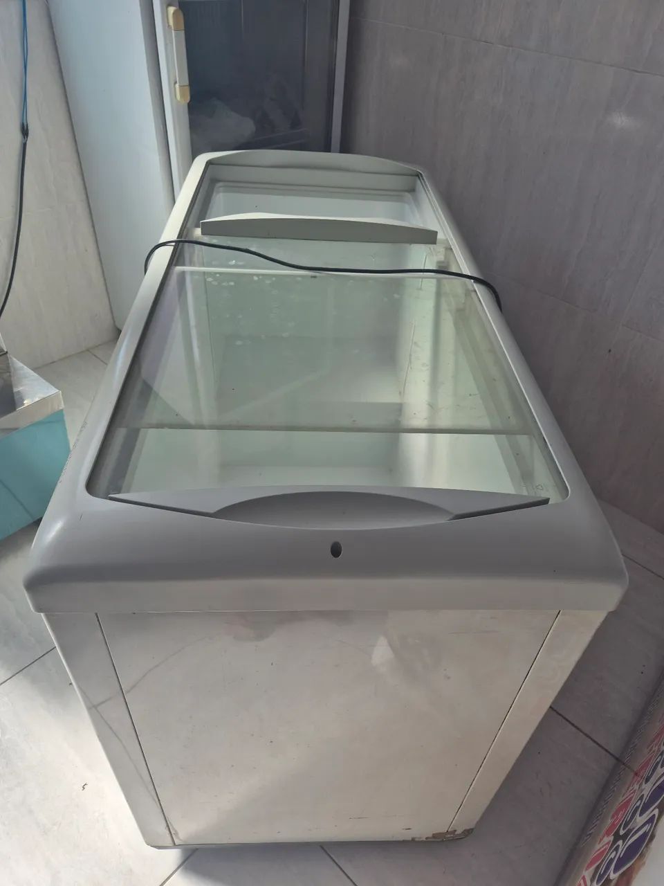 Freezer horizontal 405 litros - Foto 2