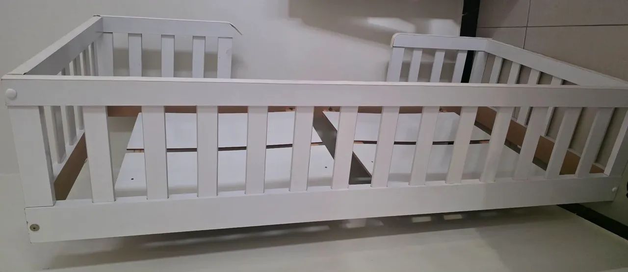 Cama infantil com colchão 