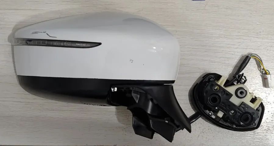 Retrovisor Elétrico Direito Versa Advance com seta sem base