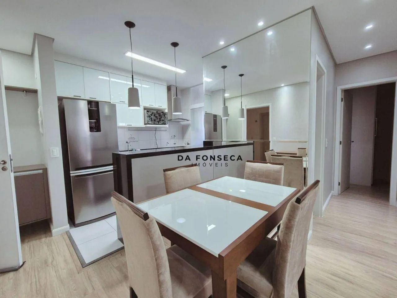 Apartamento com 2 Dormitórios - Foto 2
