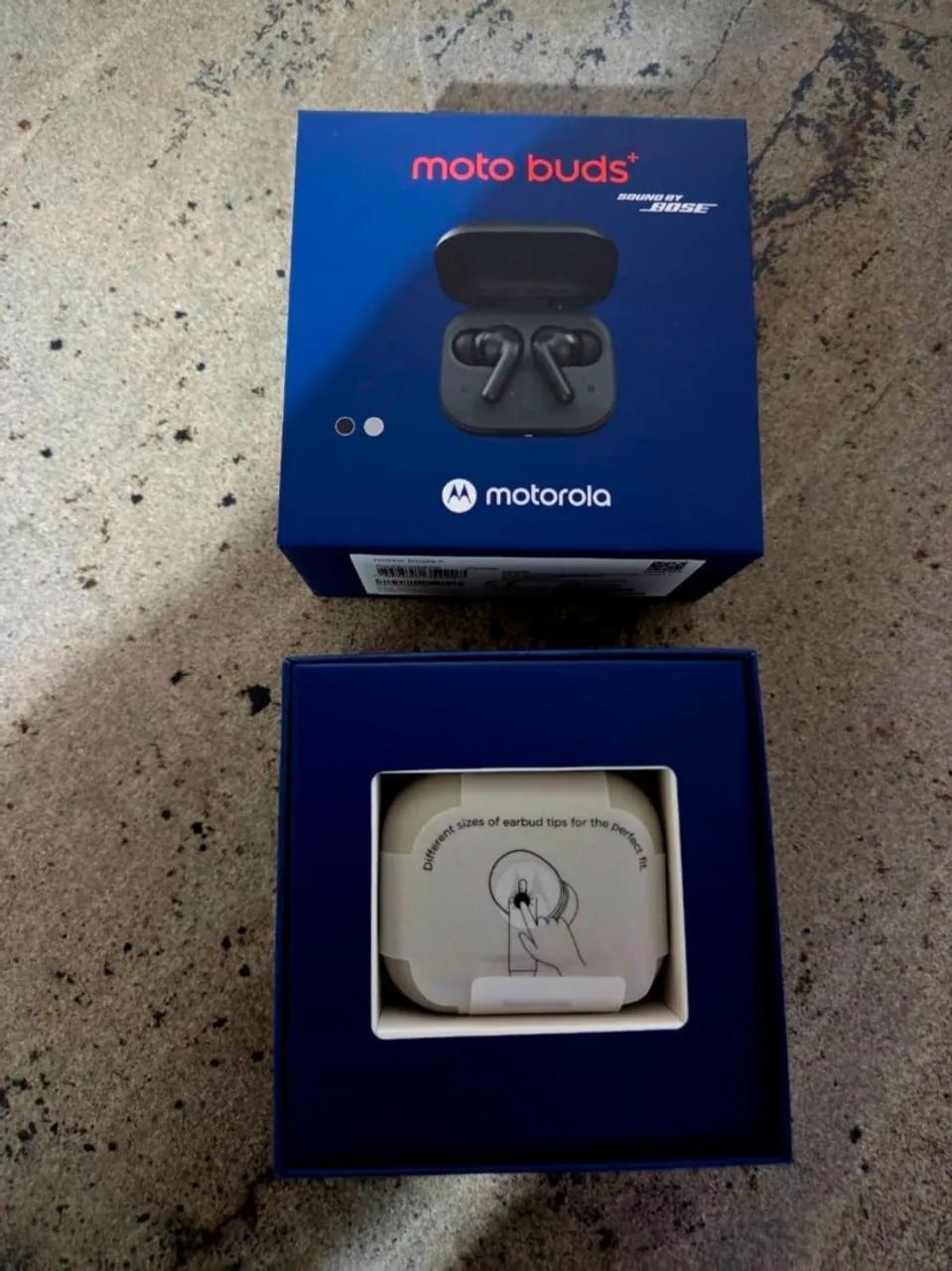 Fone Motorola Moto Buds+ Plus by Bose ORIGINAL, ANC dinâmico, drivers duplos, até 38 hr - Foto 3
