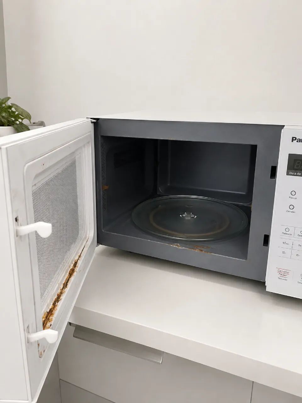 MICRO-ONDAS PANASONIC À VENDA 