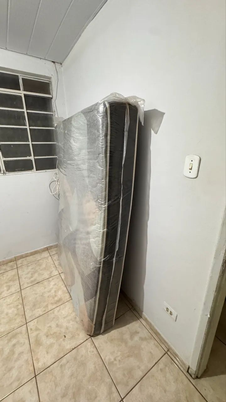 Colchão de casal para doação  - Foto 2