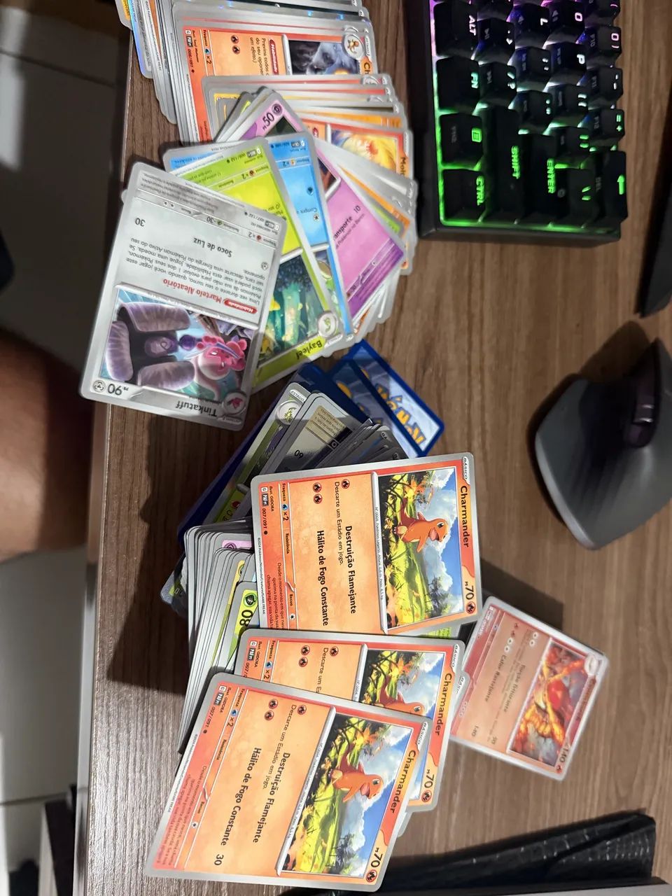 300 Cartas Pokémon Original + Brindes 